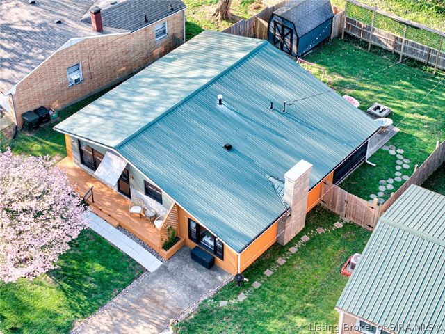 2408 Lyon Lane, New Albany, IN 47150