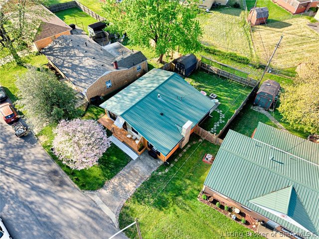 2408 Lyon Lane, New Albany, IN 47150