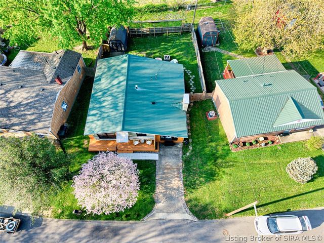 2408 Lyon Lane, New Albany, IN 47150