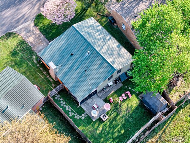 2408 Lyon Lane, New Albany, IN 47150