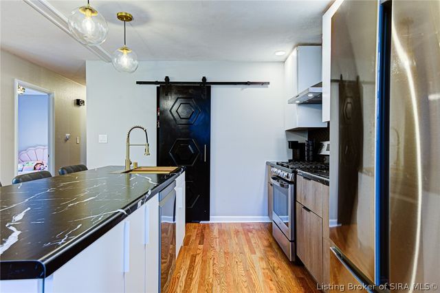 2408 Lyon Lane, New Albany, IN 47150