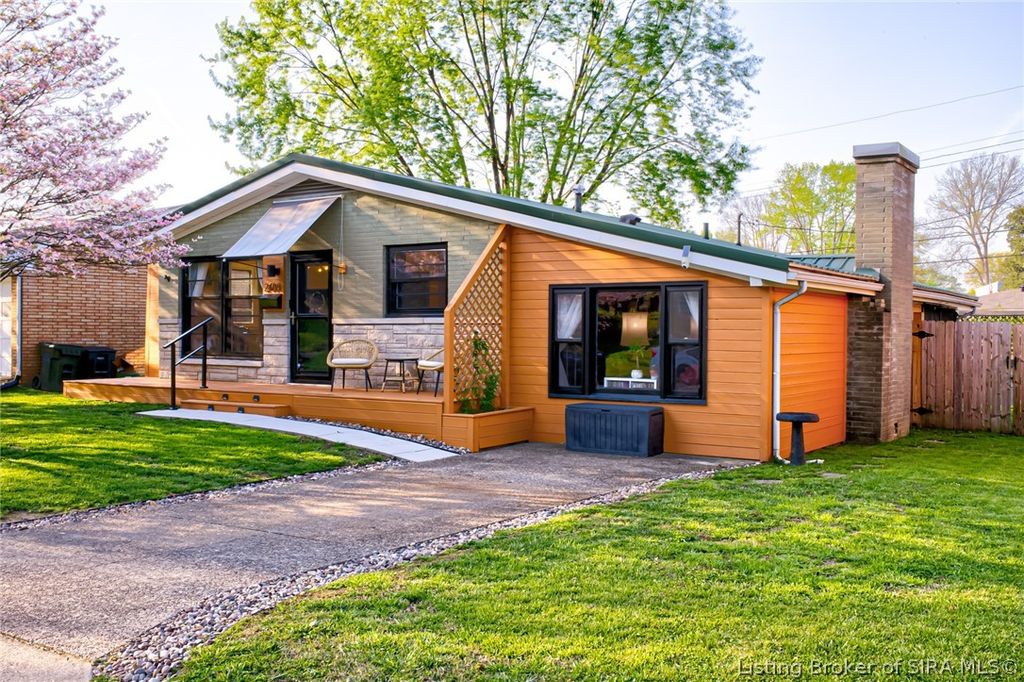 2408 Lyon Lane, New Albany, IN 47150