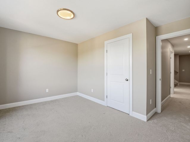 479 Washington Street 479, Haverhill, MA 01832