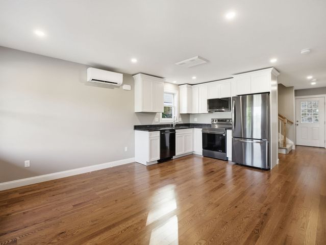 479 Washington Street 479, Haverhill, MA 01832