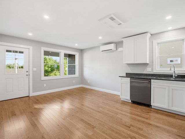 479 Washington Street 479, Haverhill, MA 01832