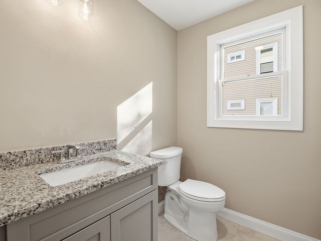 479 Washington Street 479, Haverhill, MA 01832