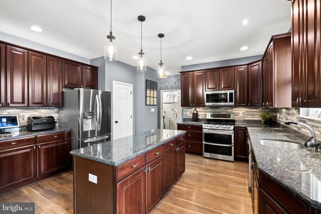 11 TIDEWATER CT, Hainesport, NJ 08036