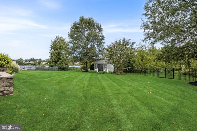 11 TIDEWATER CT, Hainesport, NJ 08036