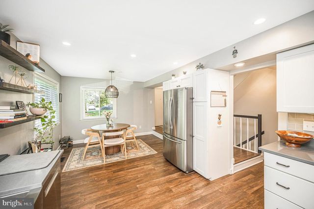 2215 GLENCOURSE LN, Reston, VA 20191