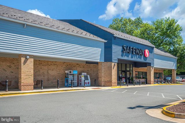 2215 GLENCOURSE LN, Reston, VA 20191