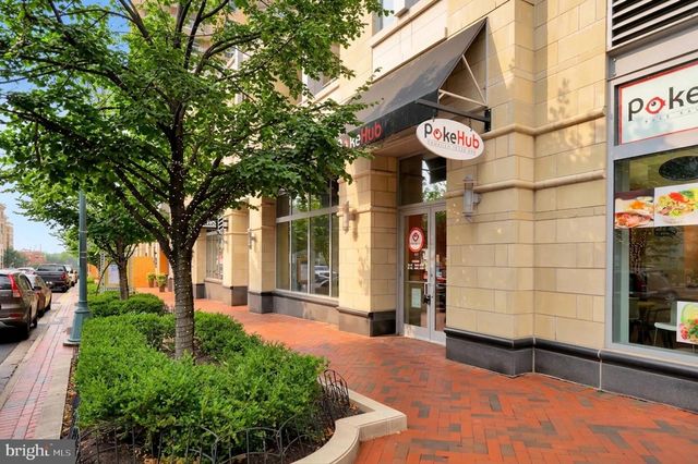 2215 GLENCOURSE LN, Reston, VA 20191