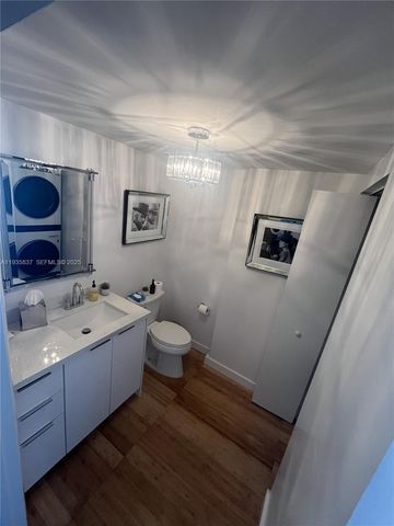 690 SW 1st Ct 1709, Miami, FL 33130