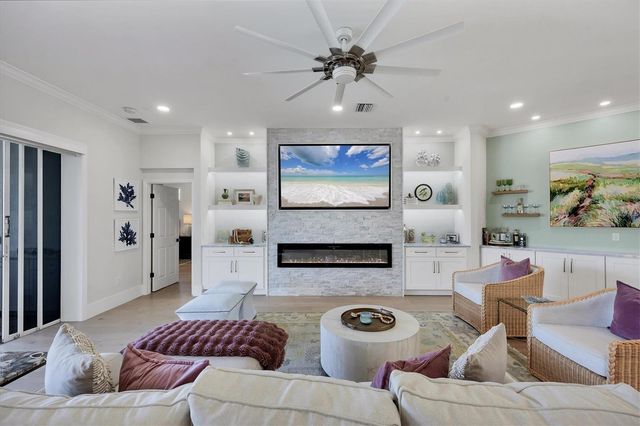 7331 SAINT GEORGES WAY, University Park, FL 34201