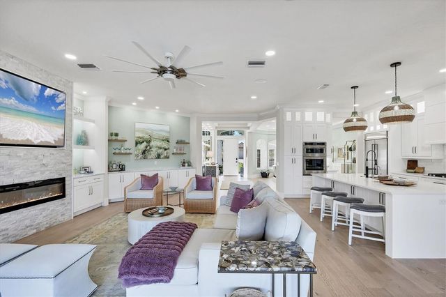 7331 SAINT GEORGES WAY, University Park, FL 34201