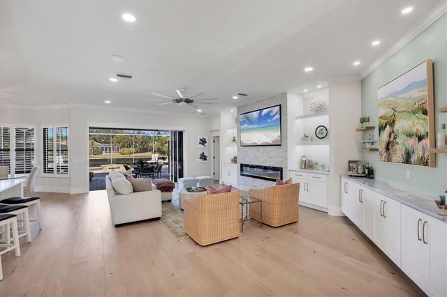 7331 SAINT GEORGES WAY, University Park, FL 34201