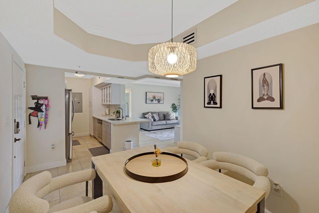 231 SW 116TH Avenue 19208, Pembroke Pines, FL 33025