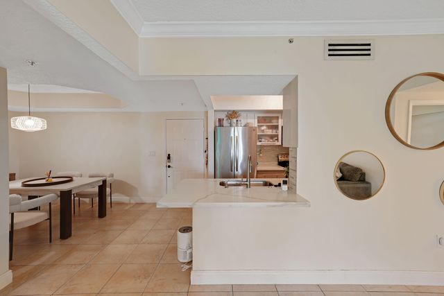 231 SW 116TH Avenue 19208, Pembroke Pines, FL 33025