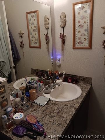 4901 S Hickory Avenue, Broken Arrow, OK 74011