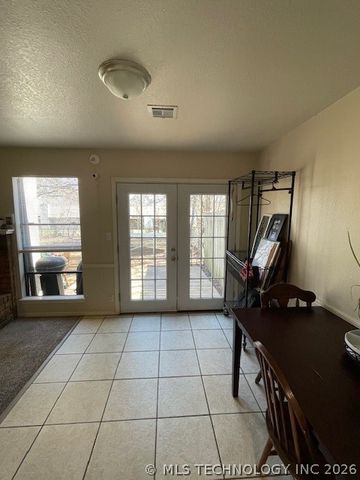 4901 S Hickory Avenue, Broken Arrow, OK 74011