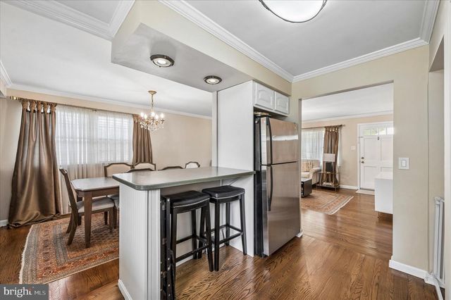 2920 LARKSPUR LN, Secane, PA 19018