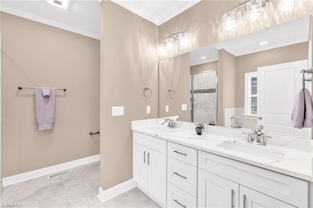 129 Legacy Lane, Eden, NC 27288
