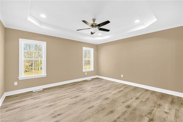 129 Legacy Lane, Eden, NC 27288