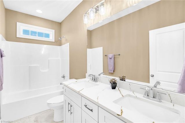129 Legacy Lane, Eden, NC 27288
