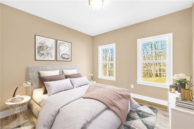 129 Legacy Lane, Eden, NC 27288
