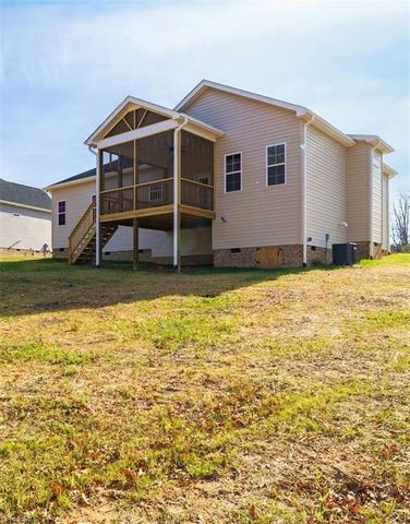129 Legacy Lane, Eden, NC 27288