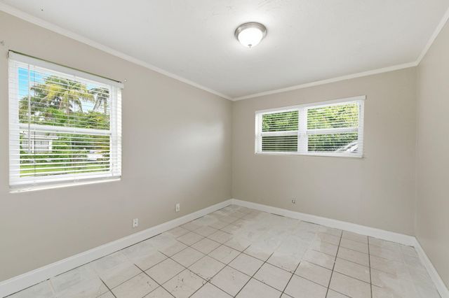 939 CHARLES Street, West Palm Beach, FL 33401
