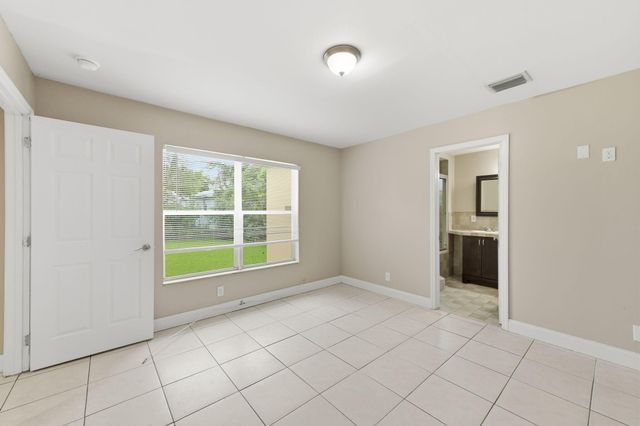939 CHARLES Street, West Palm Beach, FL 33401
