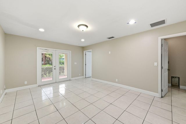 939 CHARLES Street, West Palm Beach, FL 33401