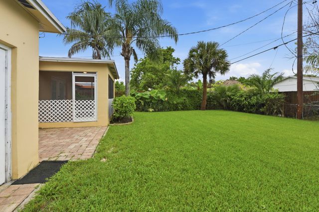 939 CHARLES Street, West Palm Beach, FL 33401