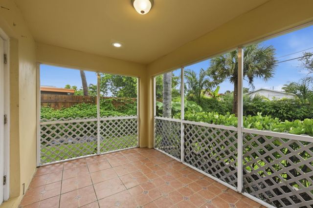 939 CHARLES Street, West Palm Beach, FL 33401