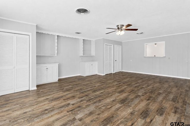 1611 N Pacific St, Mineola, TX 75773