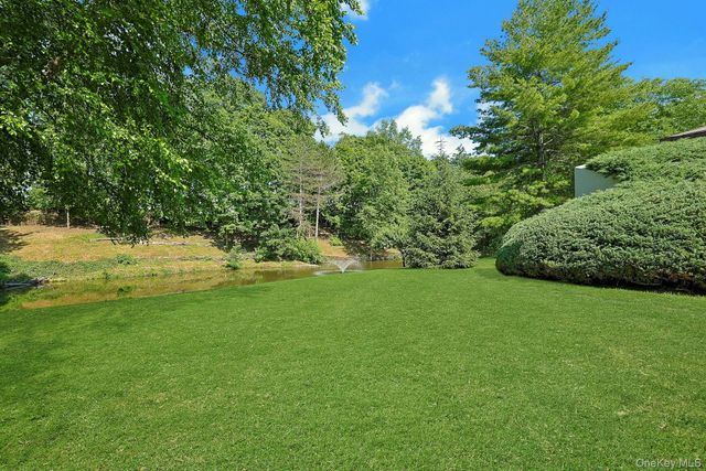 41 Murray Hill Road, Scarsdale, NY 10583