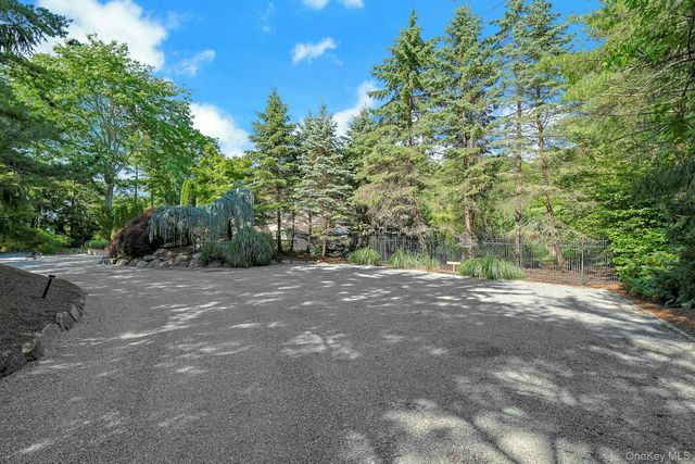 41 Murray Hill Road, Scarsdale, NY 10583