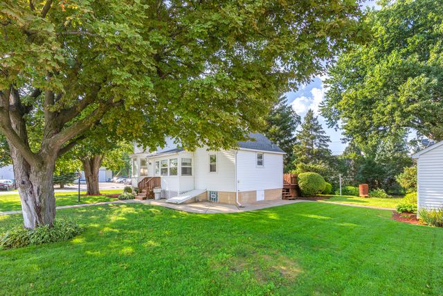 100 Burlington Street, Somonauk, IL 60552