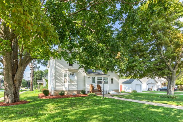 100 Burlington Street, Somonauk, IL 60552