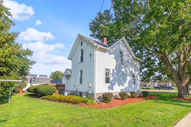 100 Burlington Street, Somonauk, IL 60552