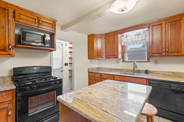 100 Burlington Street, Somonauk, IL 60552
