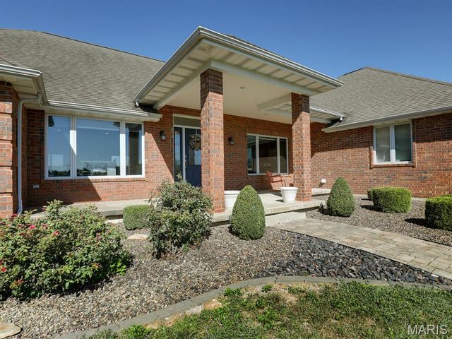 3950 County Road 329, Palmyra, MO 63461