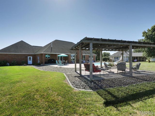 3950 County Road 329, Palmyra, MO 63461