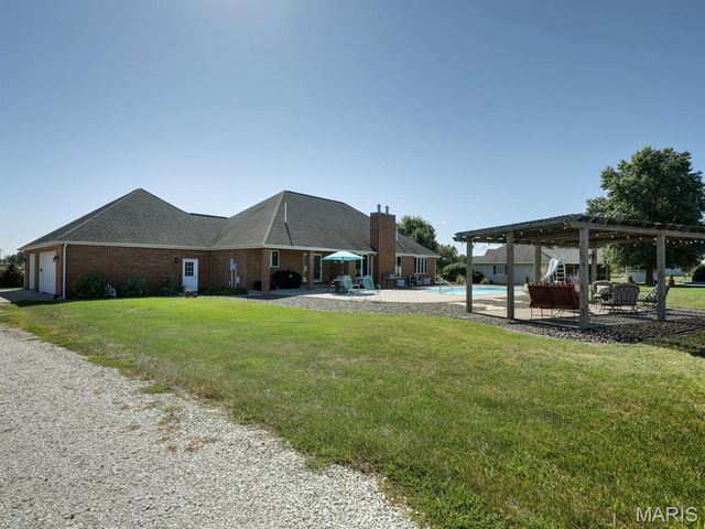 3950 County Road 329, Palmyra, MO 63461
