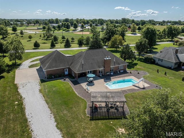 3950 County Road 329, Palmyra, MO 63461