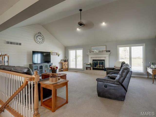 3950 County Road 329, Palmyra, MO 63461