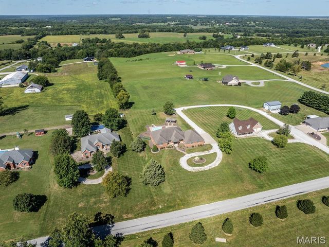 3950 County Road 329, Palmyra, MO 63461