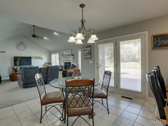 3950 County Road 329, Palmyra, MO 63461