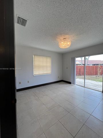14333 SW 102nd St 14333, Miami, FL 33186