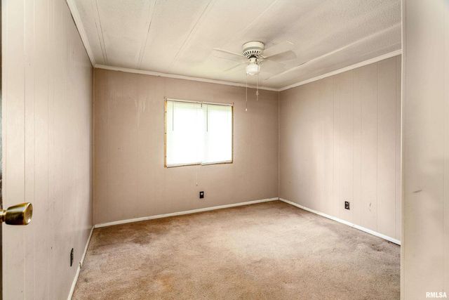 208 W PENNSYLVANIA Avenue, Pittsburg, IL 62974